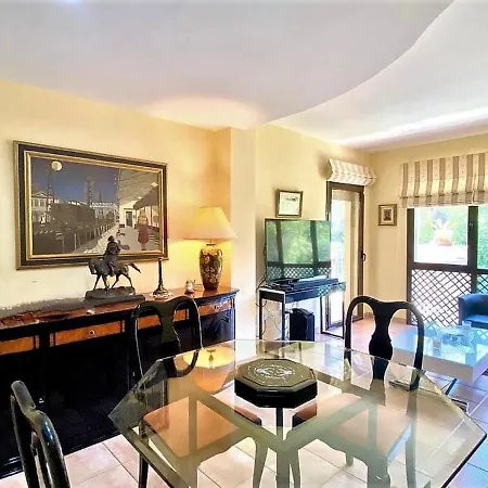Great 2 Bedroom Rio Real Golf Apartment *
