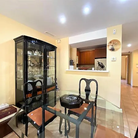 Great 2 Bedroom Rio Real Golf Apartment Marbella