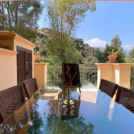 Great 2 Bedroom Rio Real Golf * Marbella